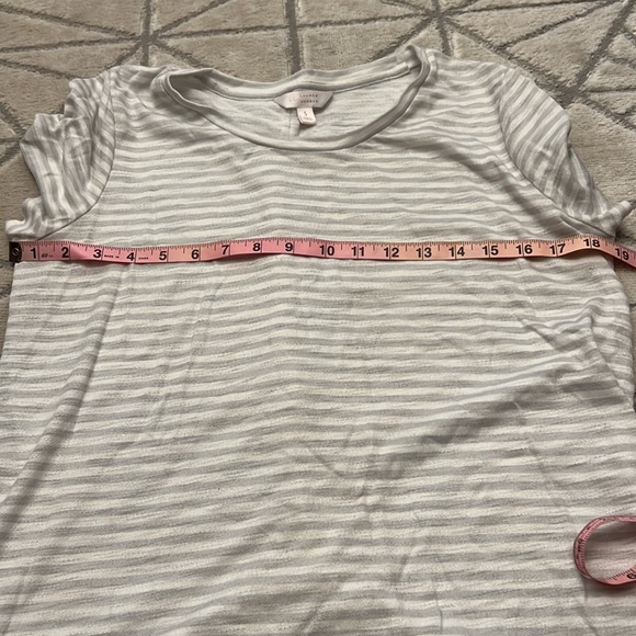 LC Lauren Conrad Gray & White Striped Eyelet Tshirt/Blouse Women Size Sm… - Picture 5 of 6